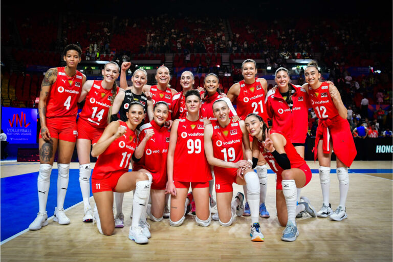 Voleybolda hedef taraftar sayısını 1,5 milyara çıkarmak