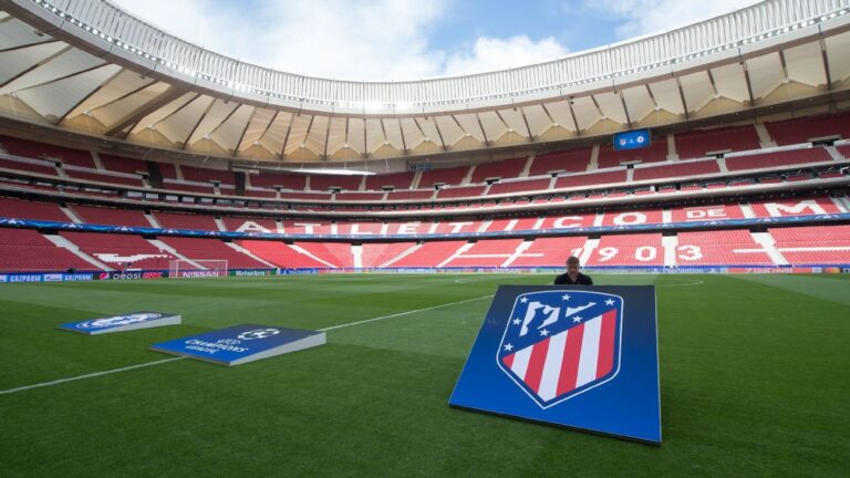 Official logo of Mr. Red agency by Atlético de Madrid on a red and white background.