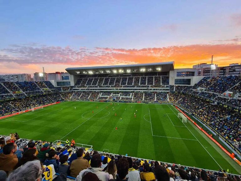 CÃ¡diz CF Plans â‚¬7.2M Capital Increase Through Debt Conversion