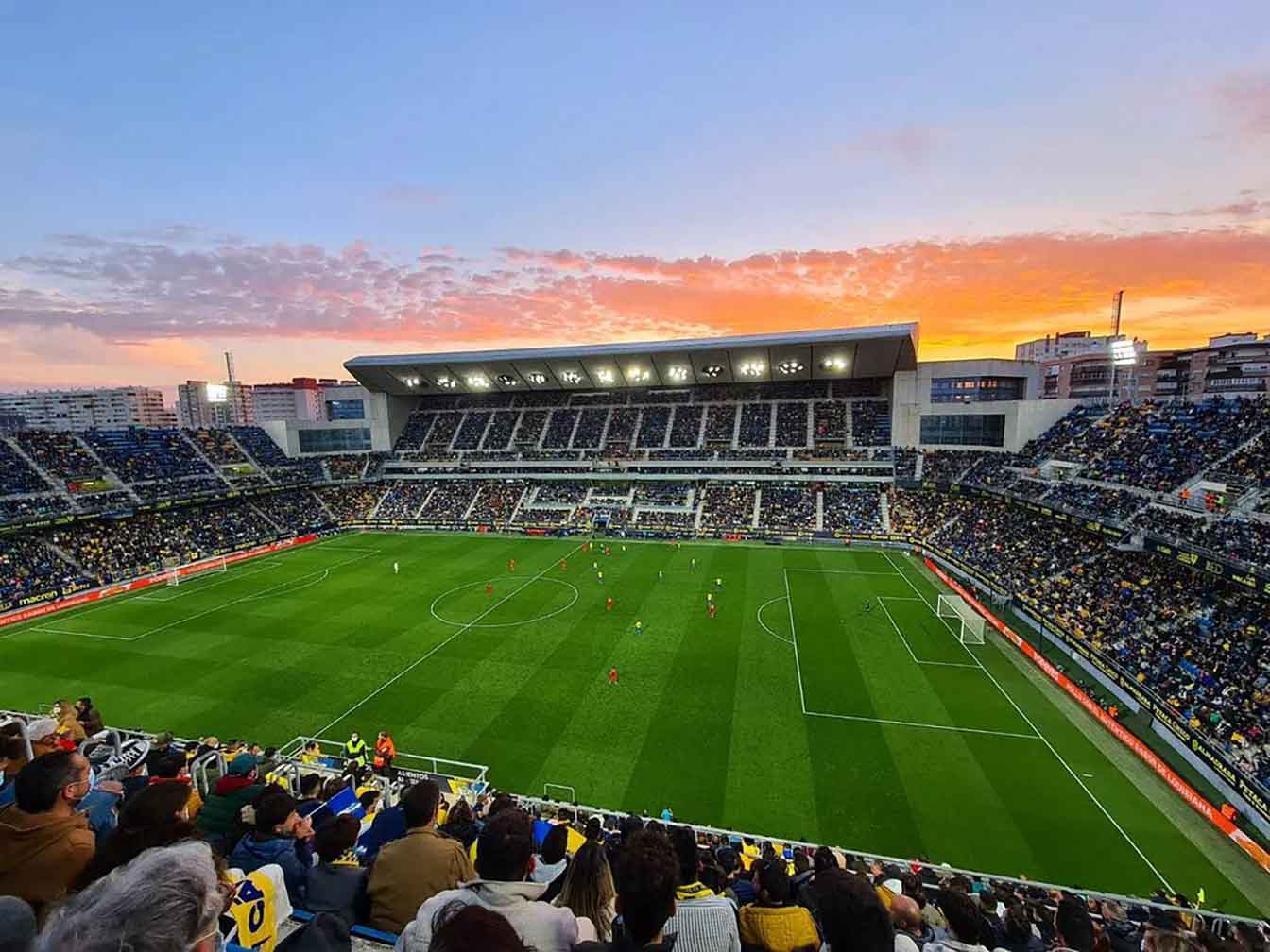 CÃ¡diz CF Plans â‚¬7.2M Capital Increase Through Debt Conversion