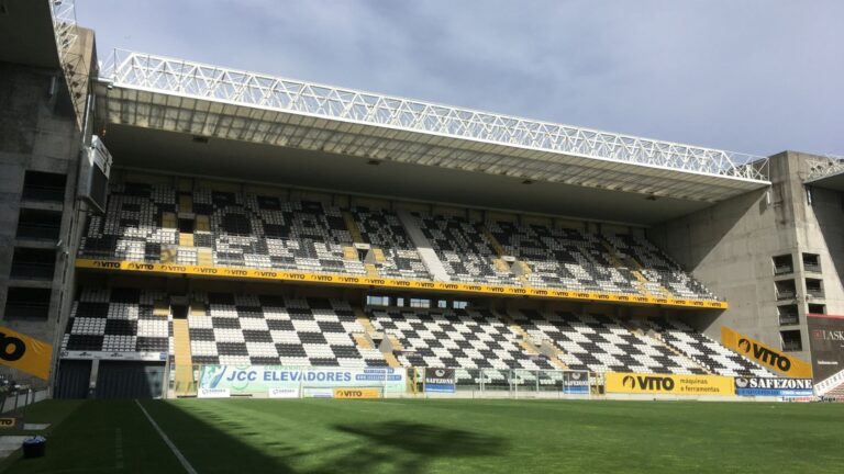 Boavista stadium set for auction amid financial crisis