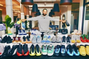 Stephen Curry to Auction 70+ Sneakers from NBA Free Agency Season