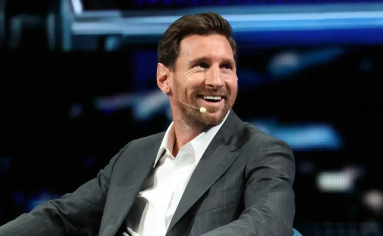 Messi takes over CornellÃ 